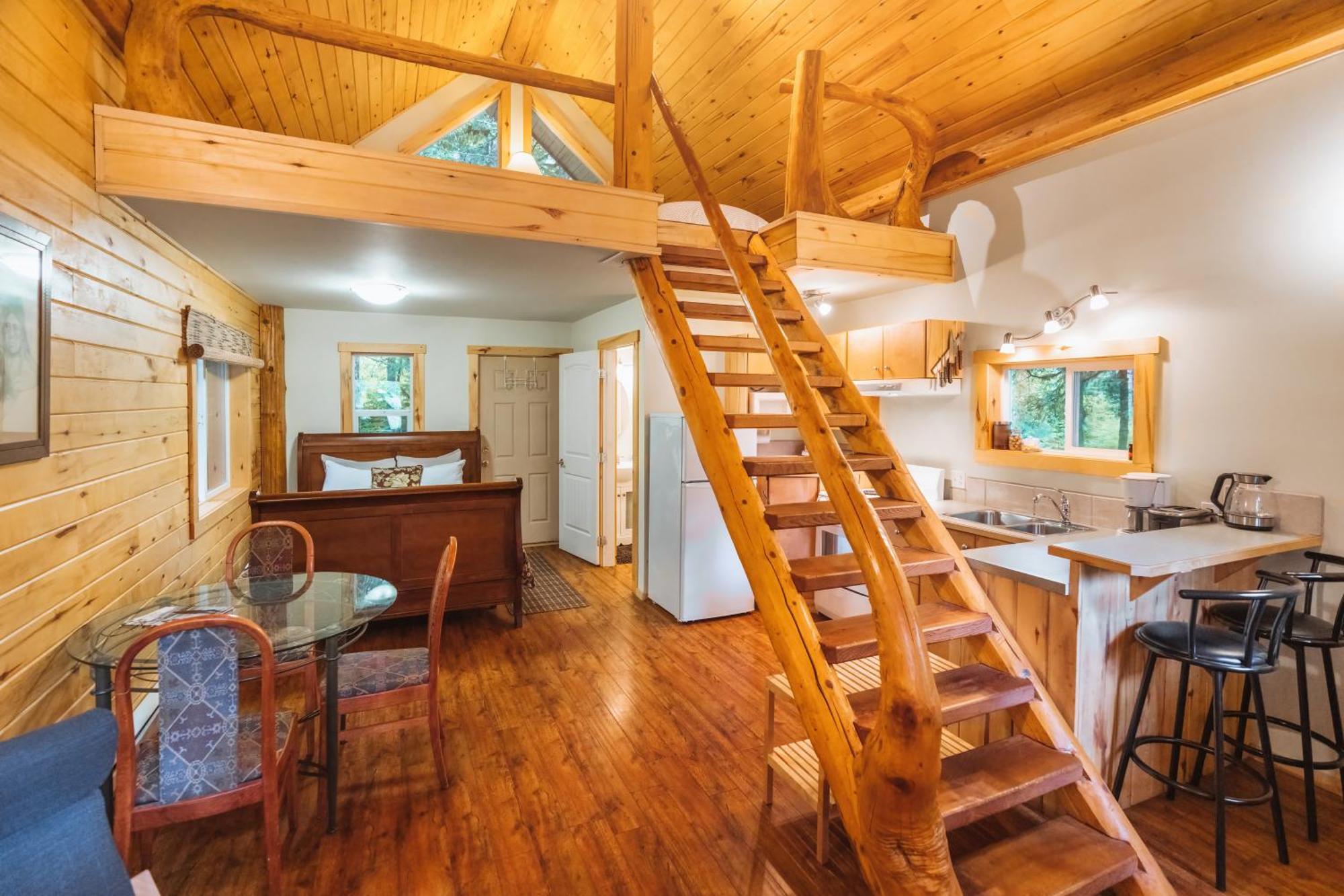 Bella Coola Grizzly Tours And Resort Hagensborg Extérieur photo