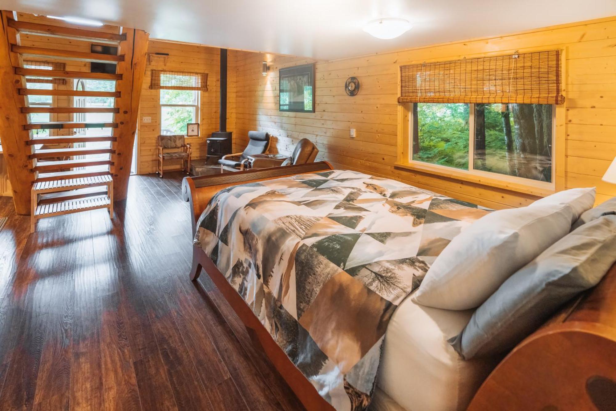 Bella Coola Grizzly Tours And Resort Hagensborg Extérieur photo