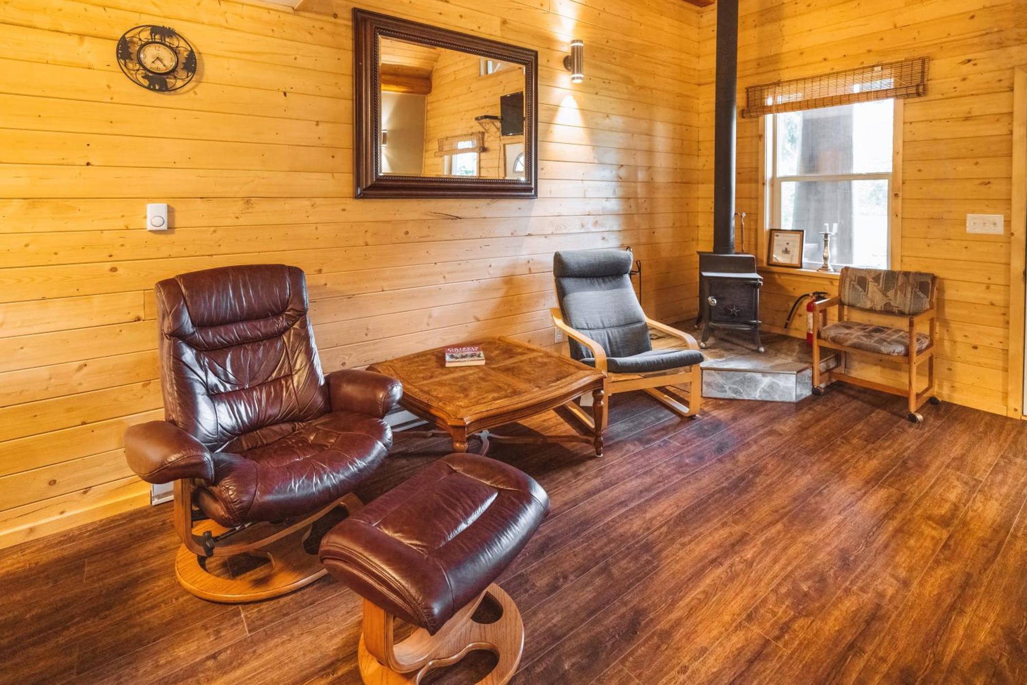 Bella Coola Grizzly Tours And Resort Hagensborg Extérieur photo